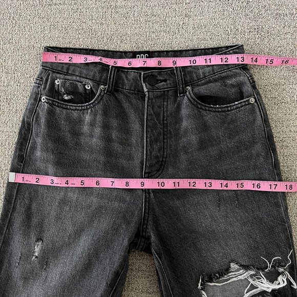 BDG High-Waisted Slim Straight Jean Washed Black - Picture 8 of 11